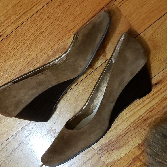 Nine West Suede Wedges in Toffee 8.5 - Picture 5 of 5